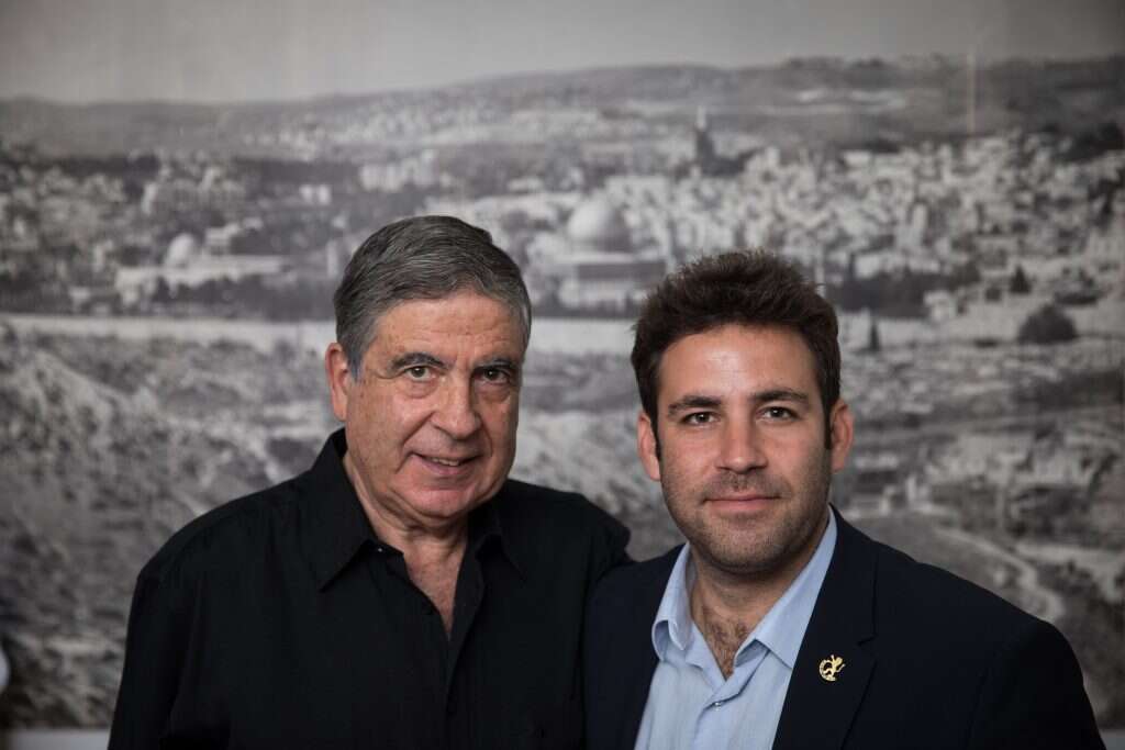 האב, הבן והר הקודש. שמואל ועופר ברקוביץ'. | הדס פרוש, פלאש 90