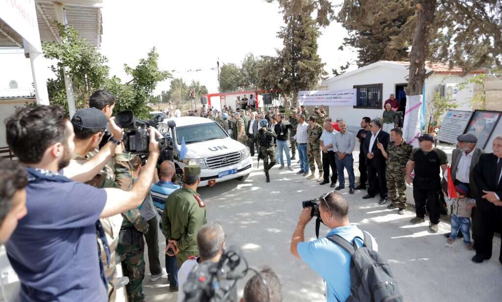 מכונית של האו"ם במעבר קוניטרה. | EPA