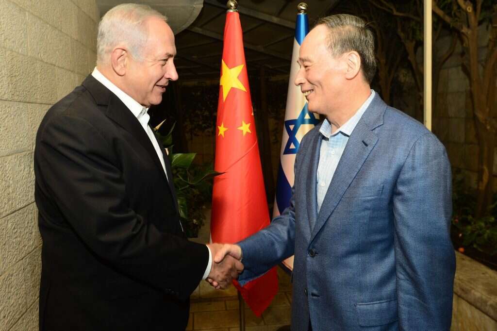ראש הממשלה בנימין נתניהו וסגן נשיא סין וואנג צ'י-שאן. | קובי גדעון, לע''מ