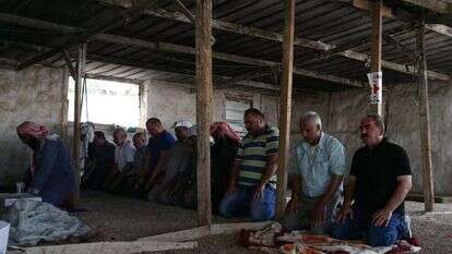 תושבי חאן אל אחמר. | מרים צחי