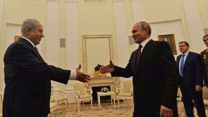 ולדימיר פוטין ובנימין נתניהו. | קובי גדעון, לע''מ