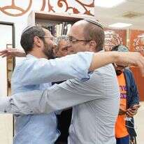 ישראל גנץ חוגג במטה הקמפיין שלו לאחר שזכה בבחירות למועצה האזורית בנימין | הלל מאיר, פלאש 90