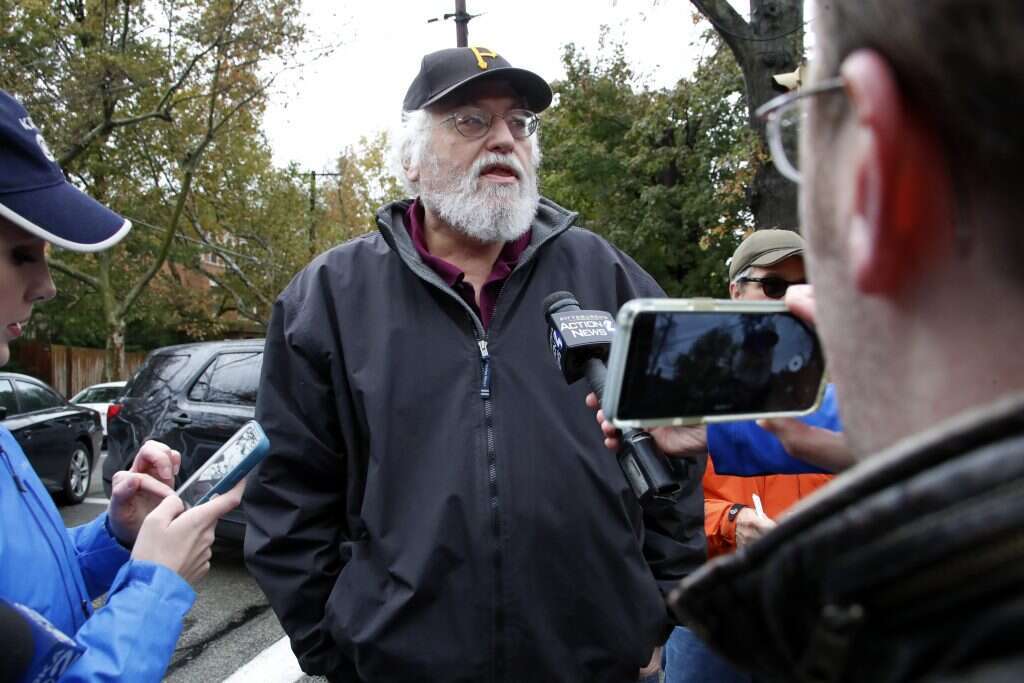 צ'ק דיימונד . | AP