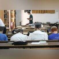 ישיבה תיכונית (למצולמים אין קשר לכתבה). | מרים צחי ישיבה תיכונית (למצולמים אין קשר לכתבה). | מרים צחי