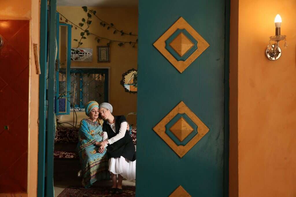 שרון רוטר ואמה שרה חיה דריבן. | מרים צחי