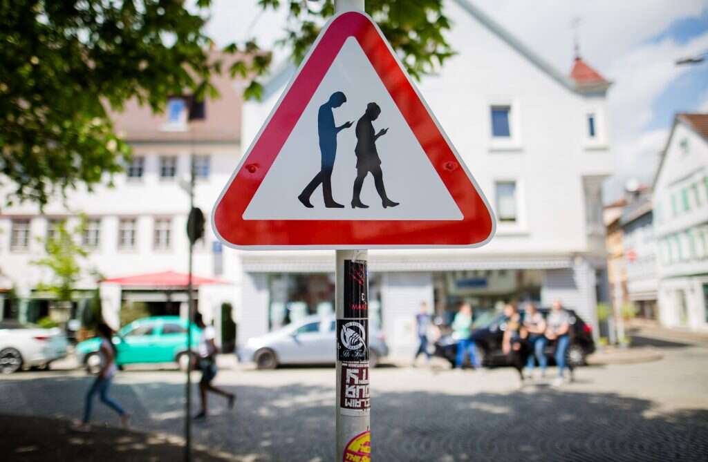 תמרור אזהרה בגרמניה. | גטי אימג'ס תמרור אזהרה בגרמניה. | גטי אימג'ס