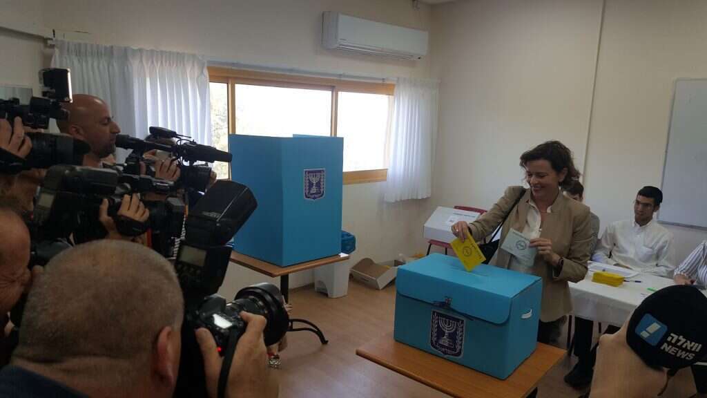 עינת קליש רותם. | יאיר קראוס