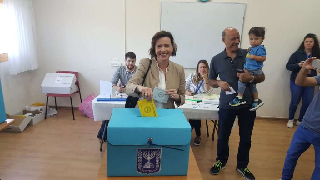 עינת קליש רותם. | יאיר קראוס