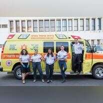 מתנדבים במד"א. | אביטל הירש