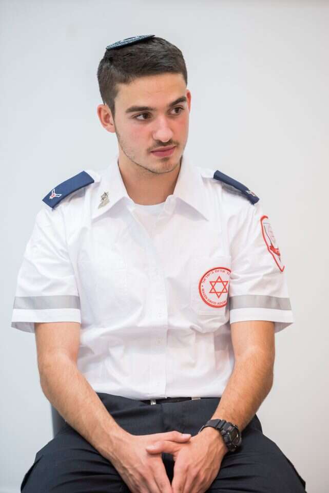 ארי. | אביטל הירש