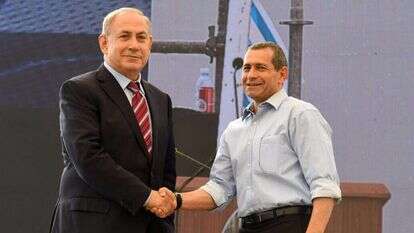 נדב ארגמן עם נתניהו בימיו כראש השב"כ. | קובי גדעון, לע''מ