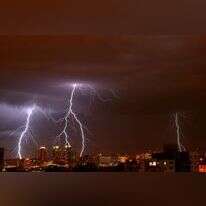 סופת ברקים ורעמים במישור החוף. | AFP