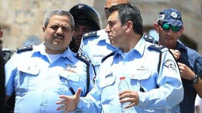 מפקד מחוז ירושלים יורם הלוי ומפכ"ל המשטרה רוני אלשיך. | אורן בן חקון