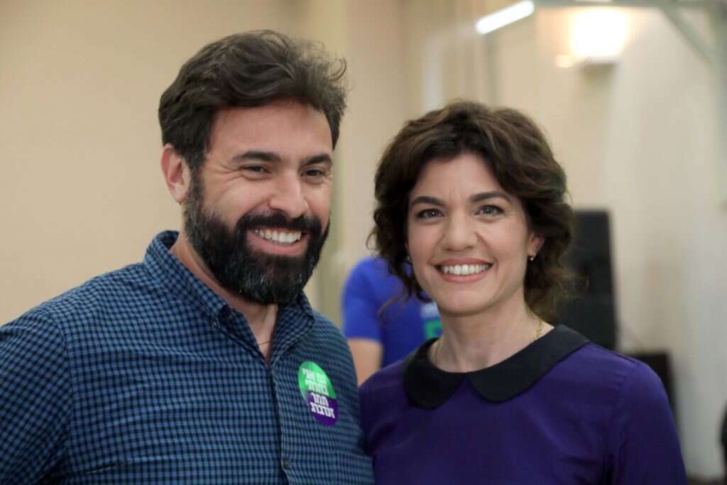 אחיה, אורי זכי, עם בת זוגו, ח"כ תמר זנדברג. | גדעון מרקוביץ