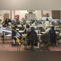 מתפרה המעסיקה נשים חרדיות בערד. | יהודה פרץ