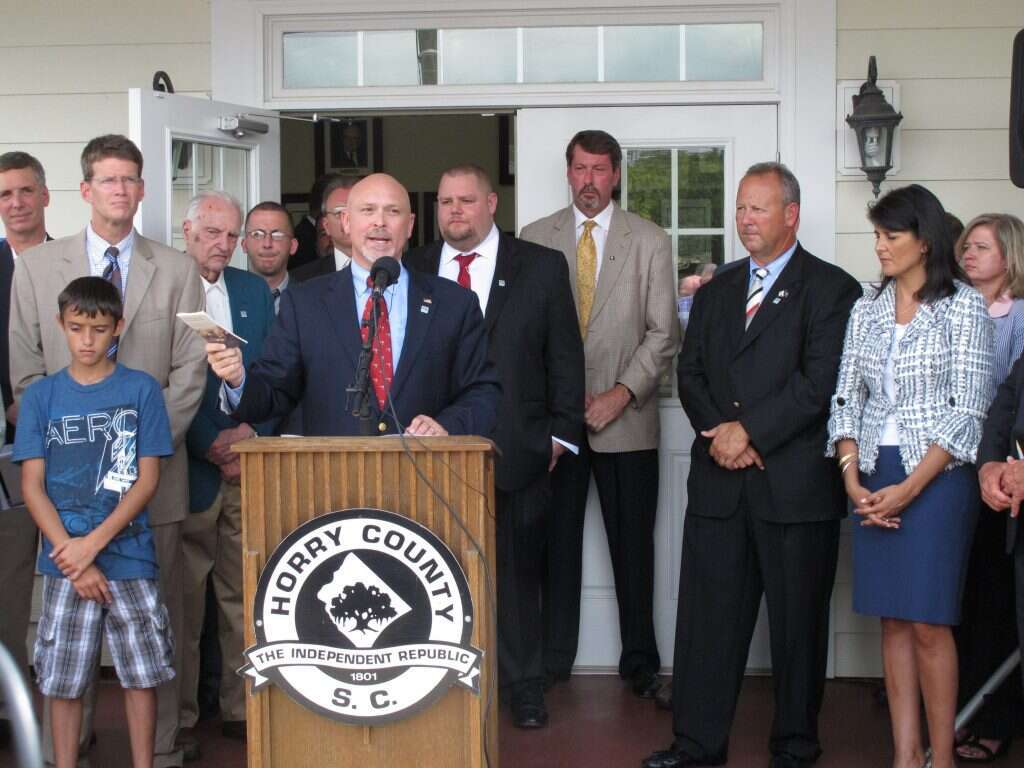 אלן קלמונס. | AP