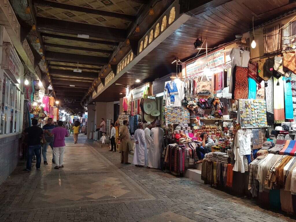 שוק מתראח. | אסף גבור