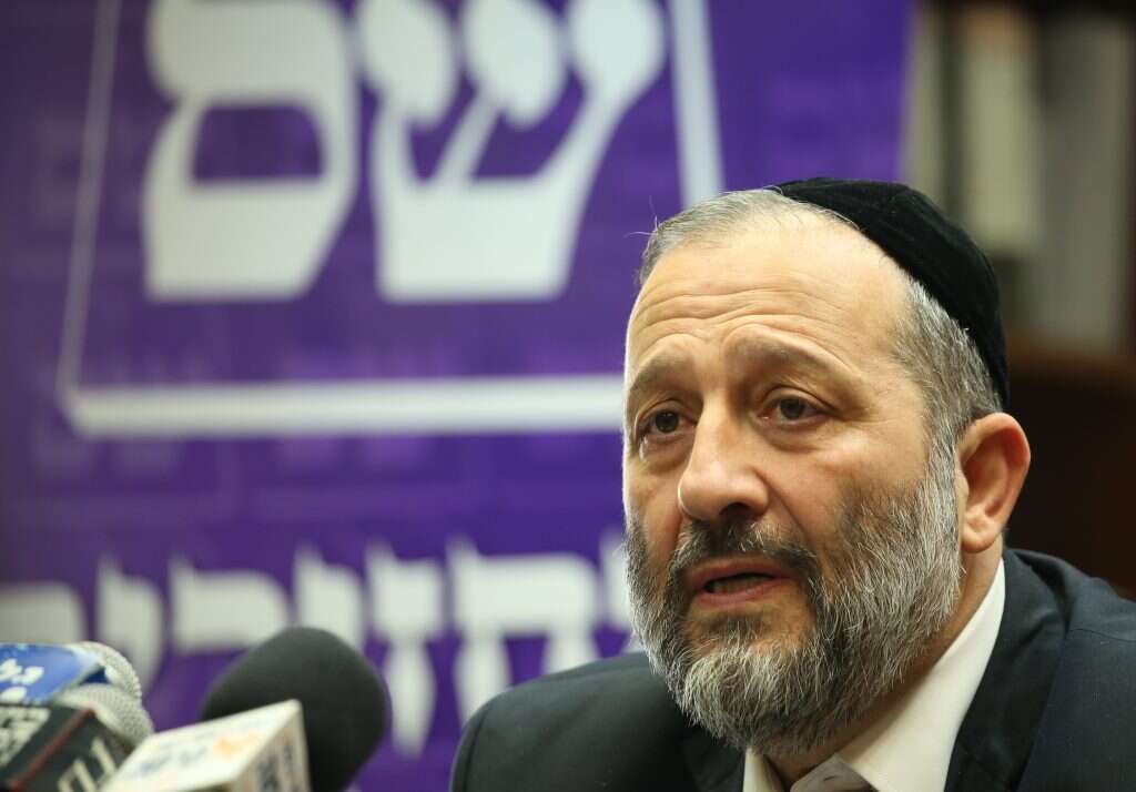 אריה דרעי. | מרים צחי