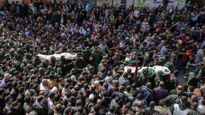 הלוויה של מחבלי חמאס שחוסלו בעזה. | EPA הלוויה של מחבלי חמאס שחוסלו בעזה. | EPA