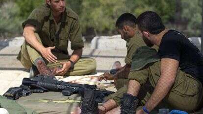 לוחמים בגבול עזה. | EPA