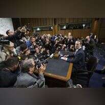 מארק צוקרברג מעיד בפני הסנאט על ניסיונות להטיית תוצאות הבחירות באמצעות פייסבוק. | EPA