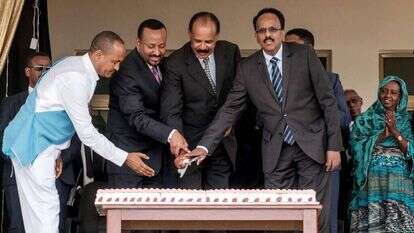 מנהיגי מדינות האזור חותמים על הסכם פיוס. | AFP