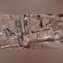 שרידי קירות בתנאה. | AP