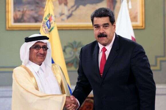 נשיא ונצואלה מדורו בפגישה עם שגריר קטר. | EPA