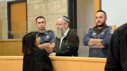 עזרא שיינברג בבית המשפט. | גיל אליהו, ג'יני