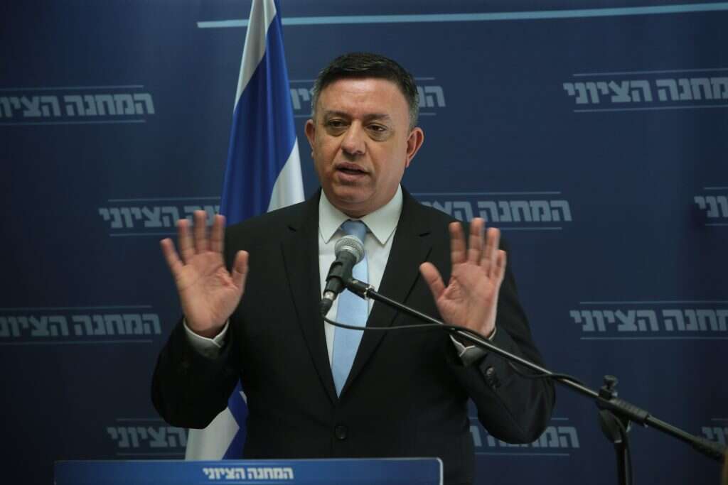 אבי גבאי. | אורן בן חקון אבי גבאי. | אורן בן חקון