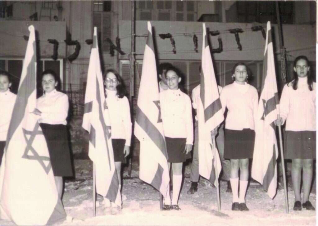 לא מרידה בממסד, אלא נגיעה בעולם המעשי. | ארכיון תנועת עזרא