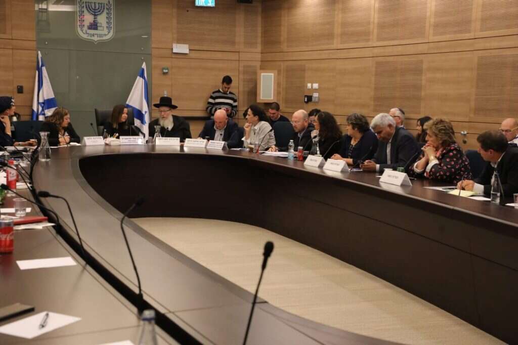 ישיבת הוועדה לביקורת המדינה. | איציק הררי, דוברות הכנסת