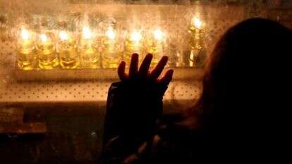 חנוכה במאה שערים. | מרים צחי