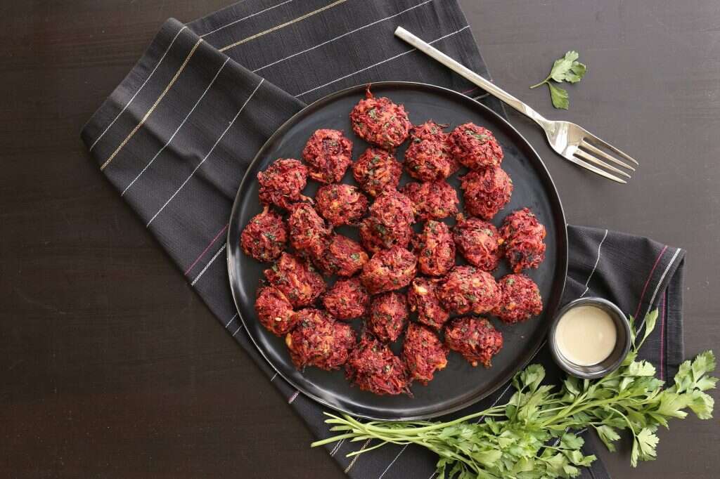 לביבות תפוחי אדמה וסלק אפויות. | אפרת ליכטנשטט