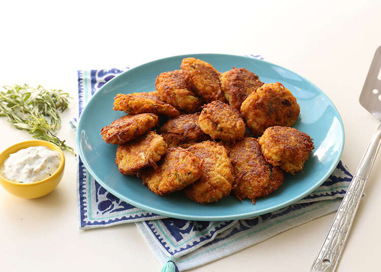 לביבות תפוחי אדמה, דלורית וטרגון. | אפרת ליכטנשטט