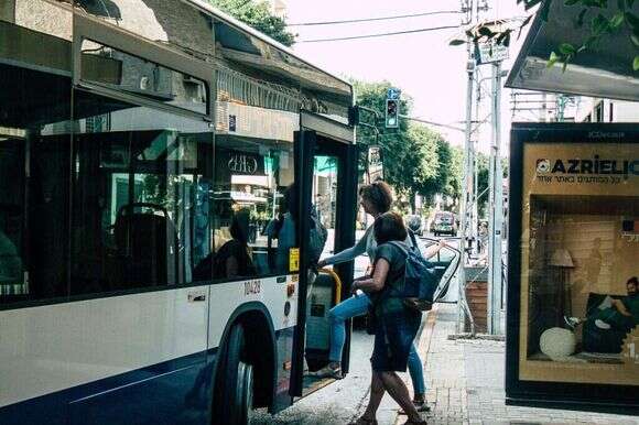 אוטובוס במרכז. אילוסטרציה | שאטרסטוק