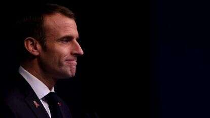 גזלייטינג והאשמת הקורבן. נשיא צרפת עמנואל מקרון | גטי אימג'ס גזלייטינג והאשמת הקורבן. נשיא צרפת עמנואל מקרון | גטי אימג'ס
