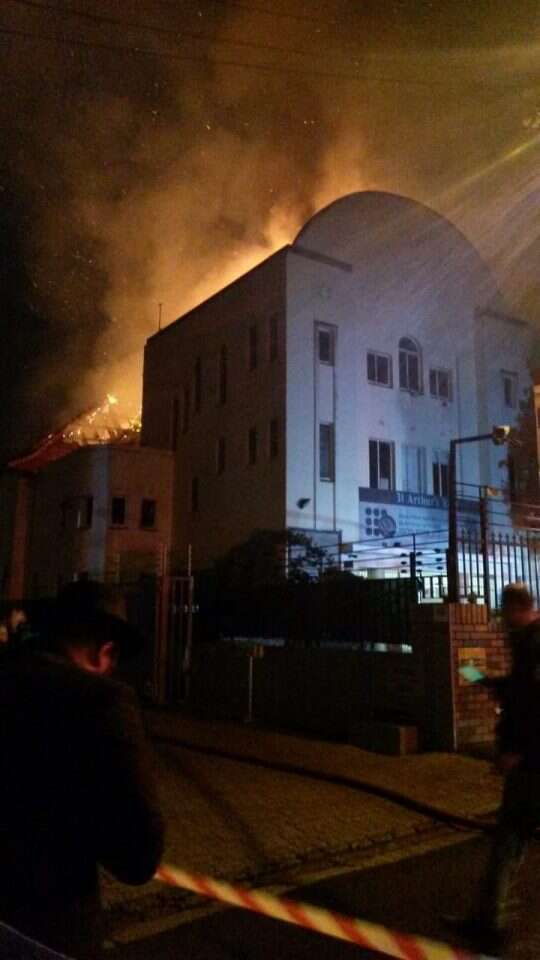 בית הכנסת ''מורשה'' עולה באש. | יח''צ