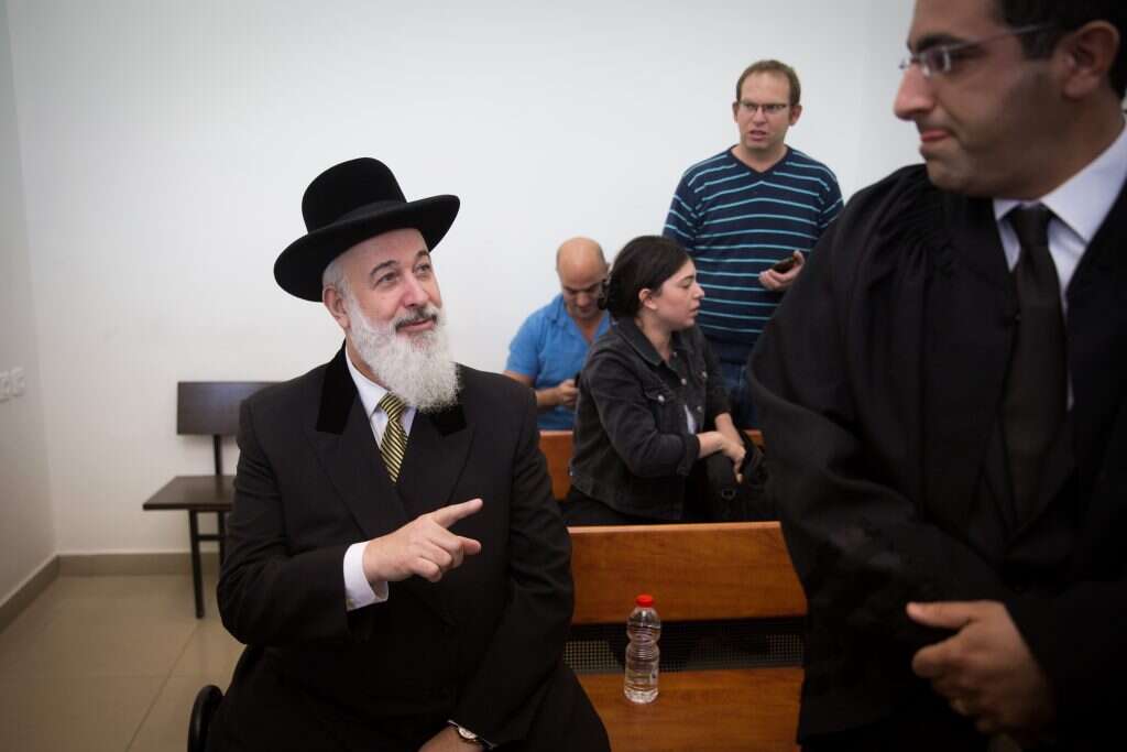 מצגר. | הדס פרוש, פלאש 90