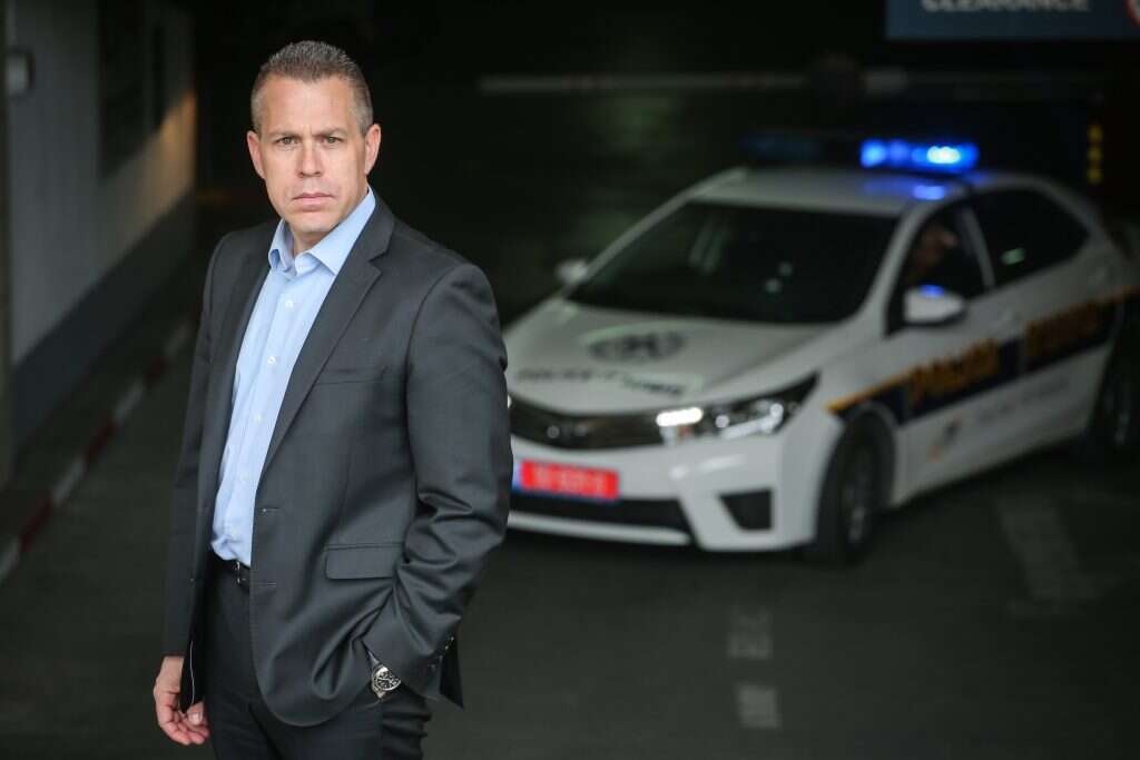 גלעד ארדן. | אבישג שאר-ישוב