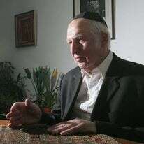 הרב אהרון ליכטנשטיין ז"ל. | מרים צחי