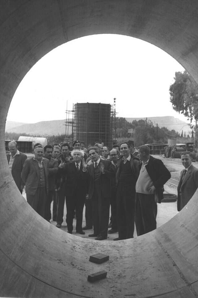 בן־גוריון ופרס מבקרים בעבודות התשתית למוביל הארצי. | משה פרידמן, לע"מ בן־גוריון ופרס מבקרים בעבודות התשתית למוביל הארצי. | משה פרידמן, לע"מ