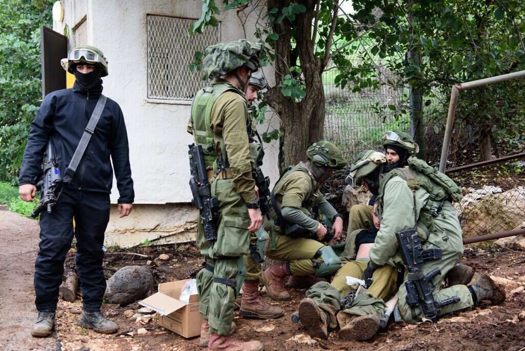חיילים צה''ל מתרגלים חדירת מחבל ליישוב בצפון. | אייל מרגולין, ג'יני