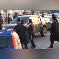 חרדים חוסמים כביש בבית שמש.