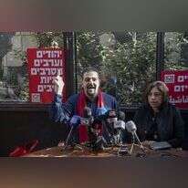 זעאתרה ושלבי במסיבת עיתונאים. | מישל דוט קום