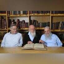 הרבנים ברוך גיגי, יעקב מדן ומשה ליכטנשטיין. | מרים צחי הרבנים ברוך גיגי, יעקב מדן ומשה ליכטנשטיין. | מרים צחי