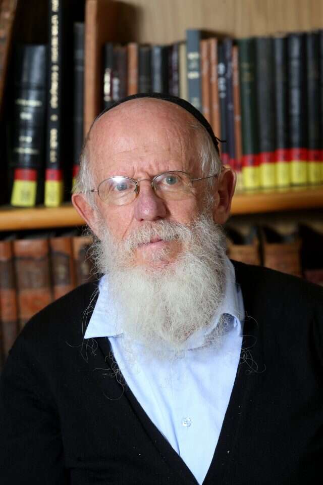 הרב יעקב מדן. | מרים צחי