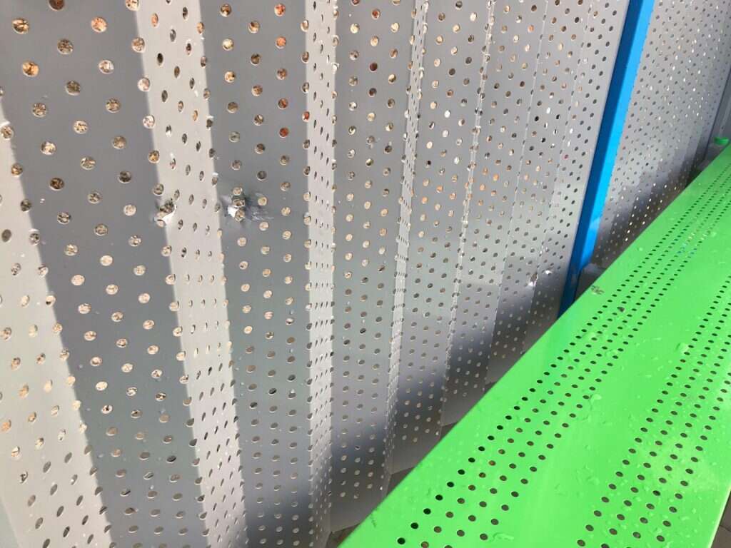 הטרמפיאדה שנפגעה מהירי של המחבל. | אריאל זיגלר