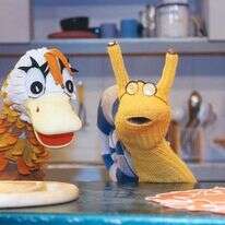 לא הבובות המקוריות. פרפר נחמד.