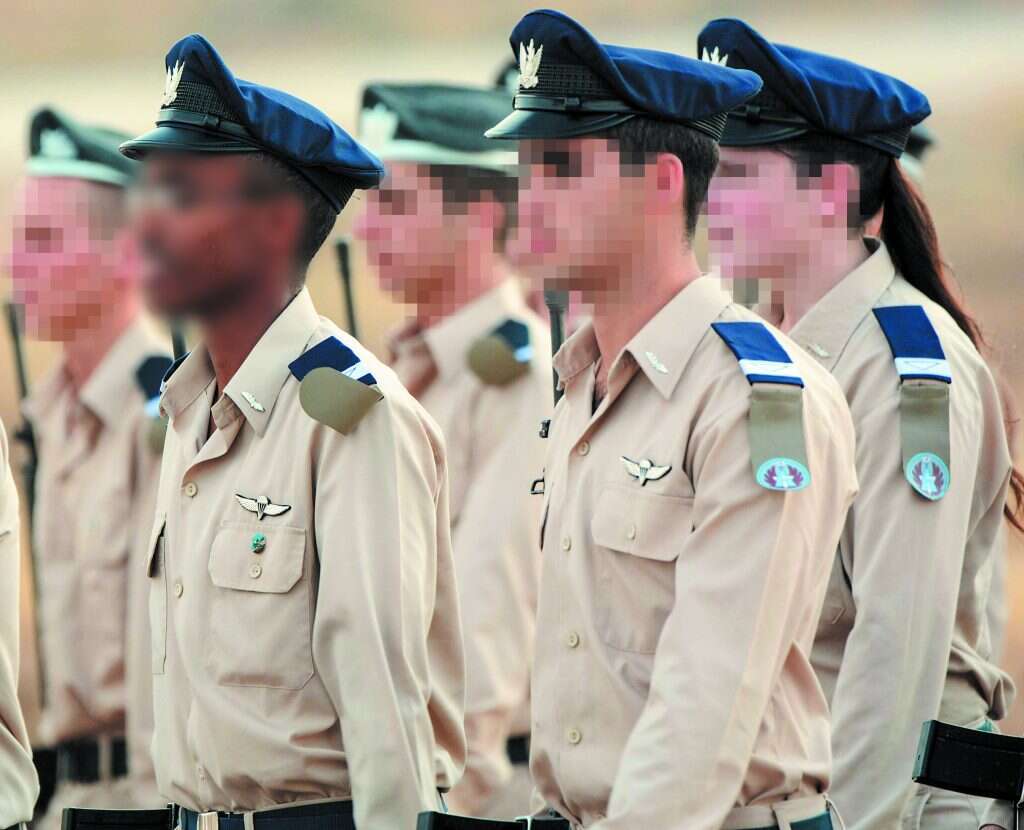 נווט הקרב הראשון מהעדה האתיופית. | דודו גרינשפן